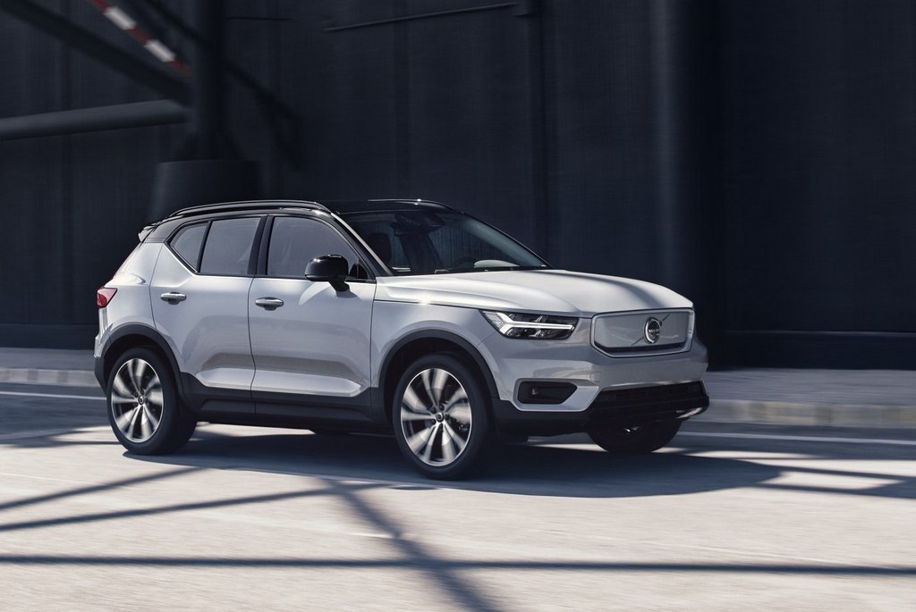 Elektriskais pilnpiedziņas krosovers Volvo XC40 Recharge