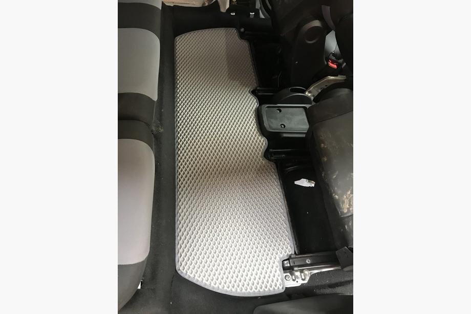 Citroen Berlingo 2008–2018 EVA auto paklājiņi (pelēki) Priekšējie + aizmugurējie + sliekšņu paklājiņi (5 gab.) Foto 3