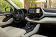 Jaunās paaudzes krosovers Toyota Highlander foto 11