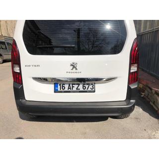 Nerūsējošā tērauda līste virs numura zīmes Peugeot Partner/Rifter 2019– foto 3