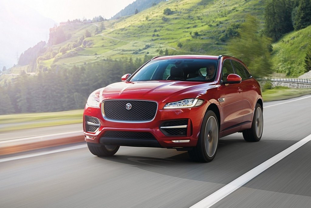Vidēja izmēra premium krosovers Jaguar F-Pace