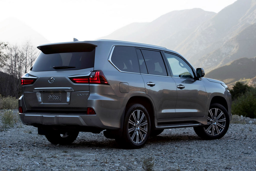 Premium klases pilnpiedziņas apvidus auto Lexus LX