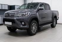 Toyota Hilux 2015– Sānu sliekšņi Bosphorus Grey (2 gab., alumīnijs) foto 1