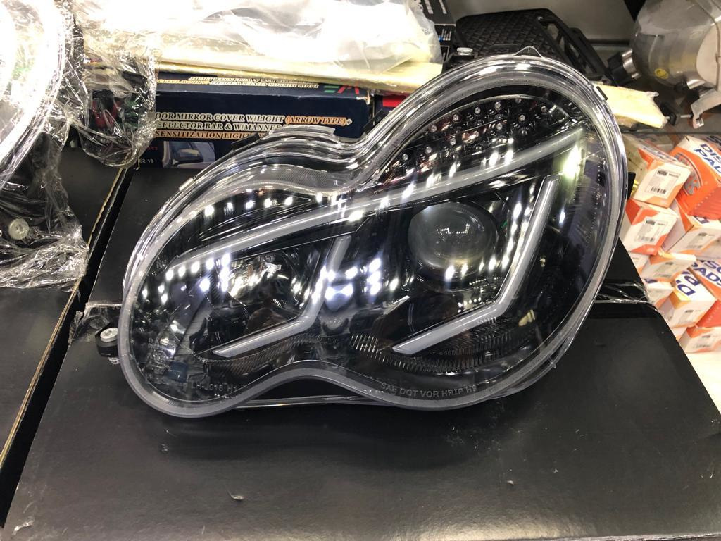 Auto LED gaismas un to tūnings
