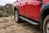 Ford Ranger 2007–2011 Sānu pakāpieni BlackLine (2 gab., alumīnijs) foto 1