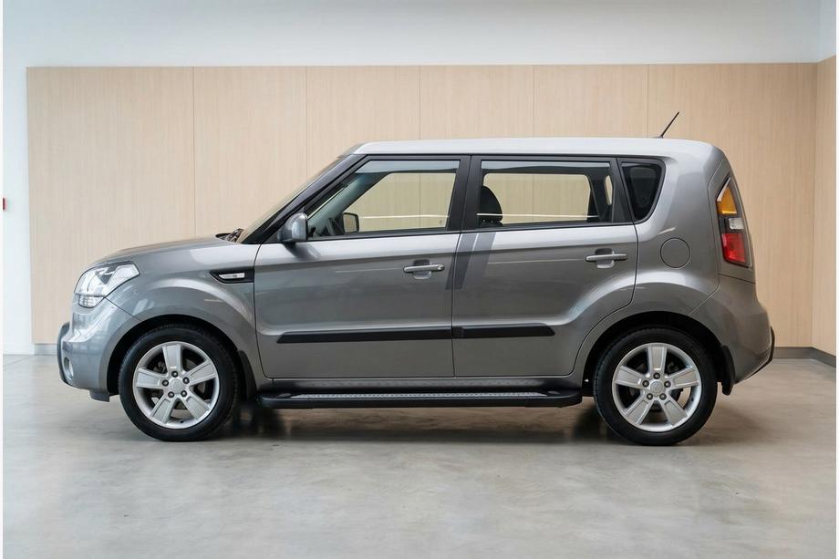 Kia Soul I 2008–2013 New Vision Black sānu sliekšņi (2 gab., alumīnijs) Image