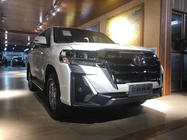 Toyota Land Cruiser 200 2007–2021 Virsbūves bodykit komplekts 2016-2021 (Limgeni) foto 9