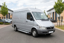 Mercedes Sprinter W901/902/903/904/905 1995–2006 Sānu pakāpieni New Vision Grey (2 gab., alumīnijs) Garā riteņu bāze foto 1