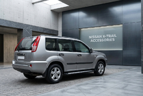 Nissan X-trail T30 2002–2007 Sānu pakāpieni New Vision Black (2 gab., alumīnijs) foto 1