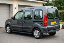 Renault Kangoo 1998–2008 Sānu sliekšņi Tayga Black (2 gab., alumīnijs) foto 1