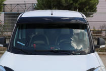 Fiat Doblo II 2010–2022 Vējstikla vizieris (melns spīdīgs, 5 mm) foto 4