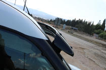 Fiat Doblo II 2010–2022 Vējstikla vizieris (melns spīdīgs, 5 mm) foto 6
