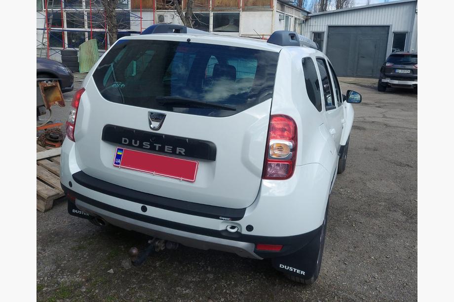Renault Duster 2008–2017 Aizmugurējā bampera uzlika EuroCap (ABS) Foto 3