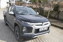 Mitsubishi L200 2015–2024 Motora pārsega deflektors (2019+, EuroCap) foto 16