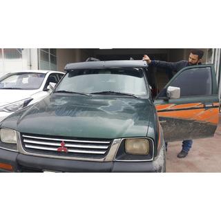 Vējstikla vizieris (melns spīdīgs, 5 mm) Mitsubishi L200 1996–2006 foto 4
