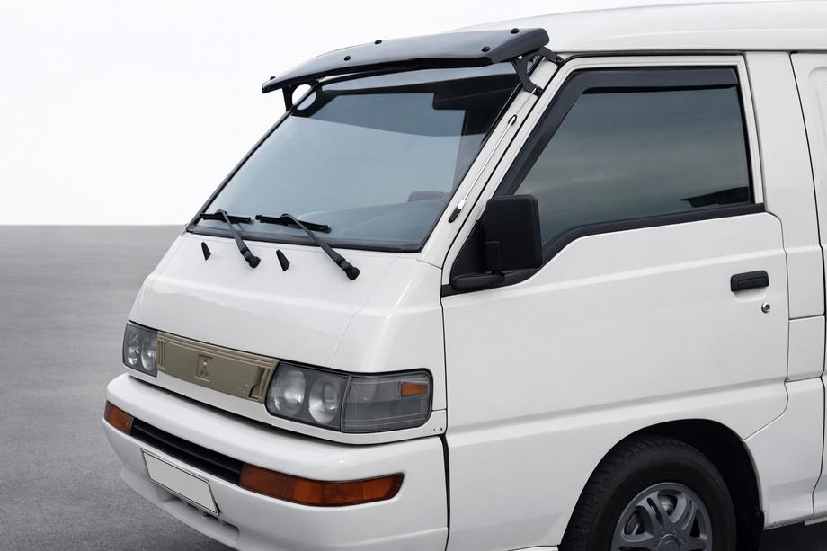 Mitsubishi L300 1986–2013 Vējstikla vizieris Image