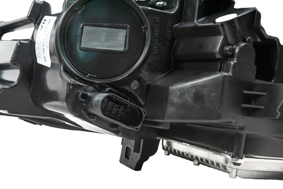 Mercedes CLA C117 2013–2019 Priekšējie lukturi ar LED (2 gab.) Foto 7