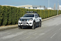 Nissan Navara/NP300 2016– Motora pārsega deflektors (EuroCap) foto 4