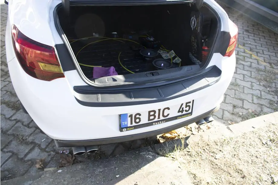 Opel Astra J 2009–2015 Aizmugurējā bampera uzlika EuroCap (Sedan, ABS) Foto 4