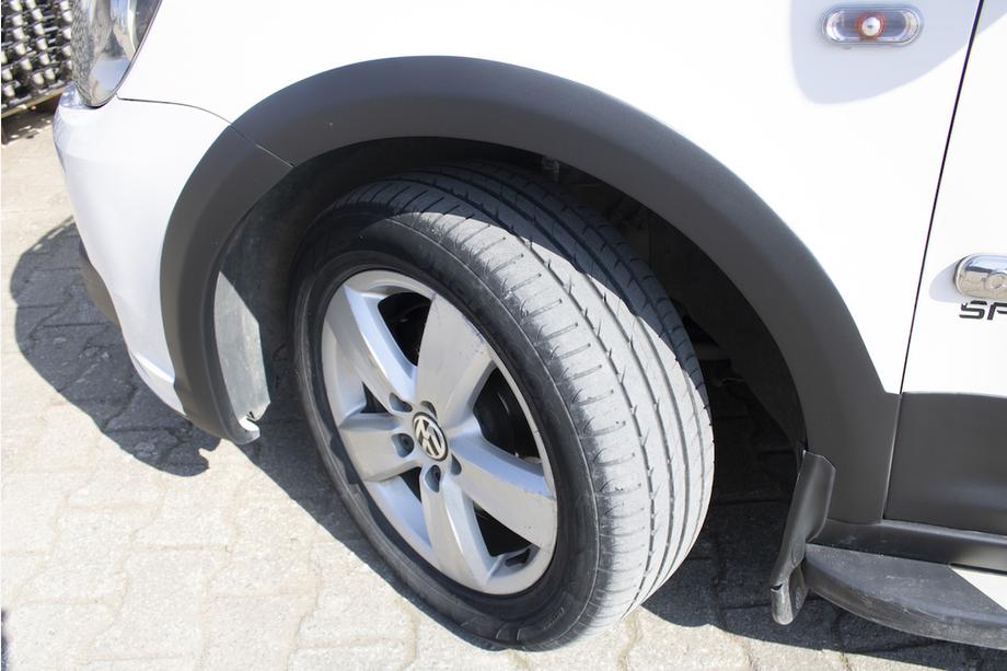 Volkswagen Caddy 2015–2020 Moldingu un arku paplašinātāju komplekts 1 durvis, īsā riteņu bāze Foto 10
