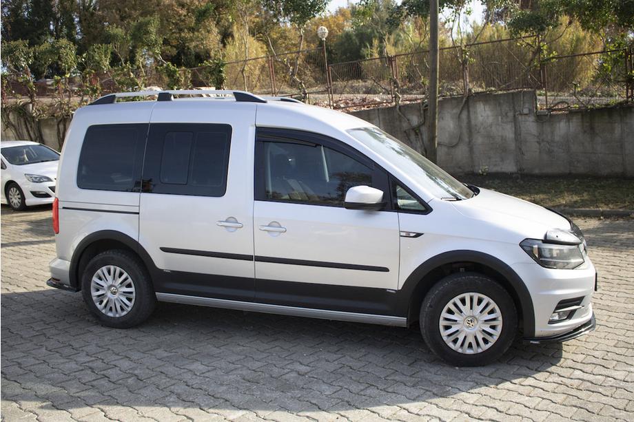 Volkswagen Caddy 2015–2020 Moldingu un arku paplašinātāju komplekts 1 durvis, īsā riteņu bāze Foto 5