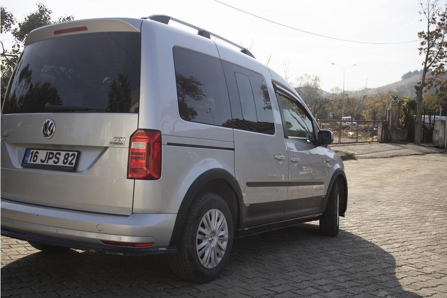 Volkswagen Caddy 2015–2020 Moldingu un arku paplašinātāju komplekts 1 durvis, īsā riteņu bāze Foto 42