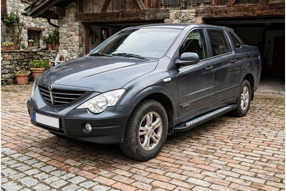 SsangYong Action 2005–2018 Sānu sliekšņi New Vision Black (2 gab., alumīnijs) Image