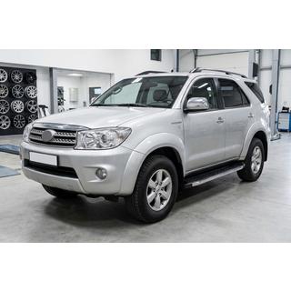 Sānu sliekšņi BlackLine (2 gab., alumīnijs) Toyota Fortuner 2006–2015 foto 1