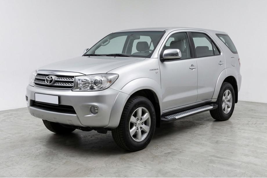 Toyota Fortuner 2006–2015 Sānu pakāpieni Line (2 gab., alumīnijs) Image