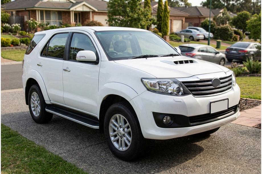 Toyota Fortuner 2006–2015 Sānu pakāpieni Tayga Grey (2 gab., alumīnijs) Image