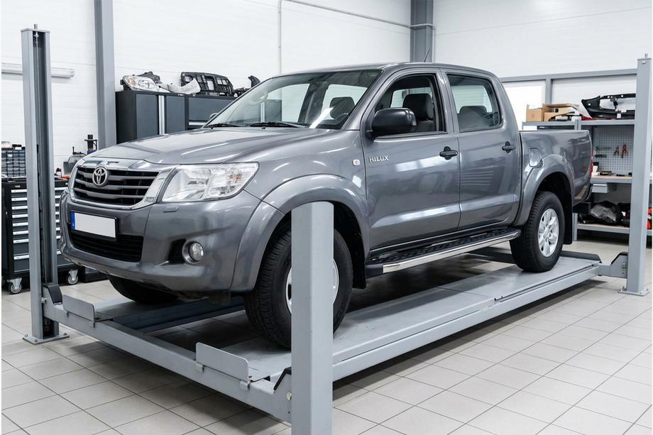 Toyota Hilux 2006–2015 Sānu pakāpieni BlackLine (2 gab., alumīnijs) Image