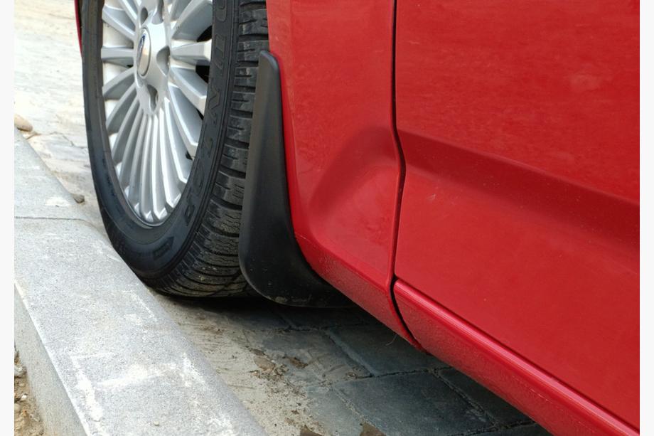 Ford Mondeo 2008–2014 Dubļusargi Premium (4 gab.) Image