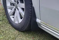 Volkswagen Passat B7 2012–2015 Dubļusargi Premium (EU) (4 gab.) foto 2