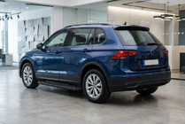 Volkswagen Tiguan 2016–2023 Sānu pakāpieni RedLine Black (2 gab., alumīnijs) foto 1