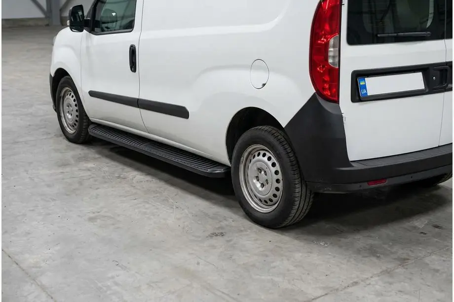 Opel Combo 2012–2018 Sānu sliekšņi Tayga Black (2 gab., alumīnijs) Image