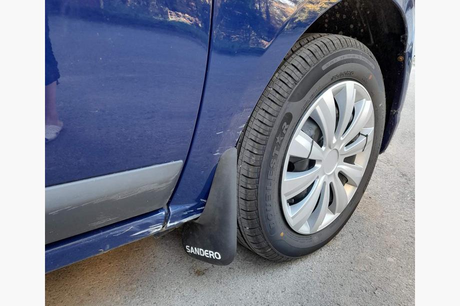 Renault Sandero 2007–2013 Priekšējie dubļusargi (2 gab.) Image