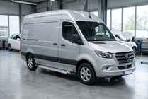 Mercedes Sprinter W907/W910 2018– Sānu pakāpieni New Vision Grey (2 gab., alumīnijs) foto 1