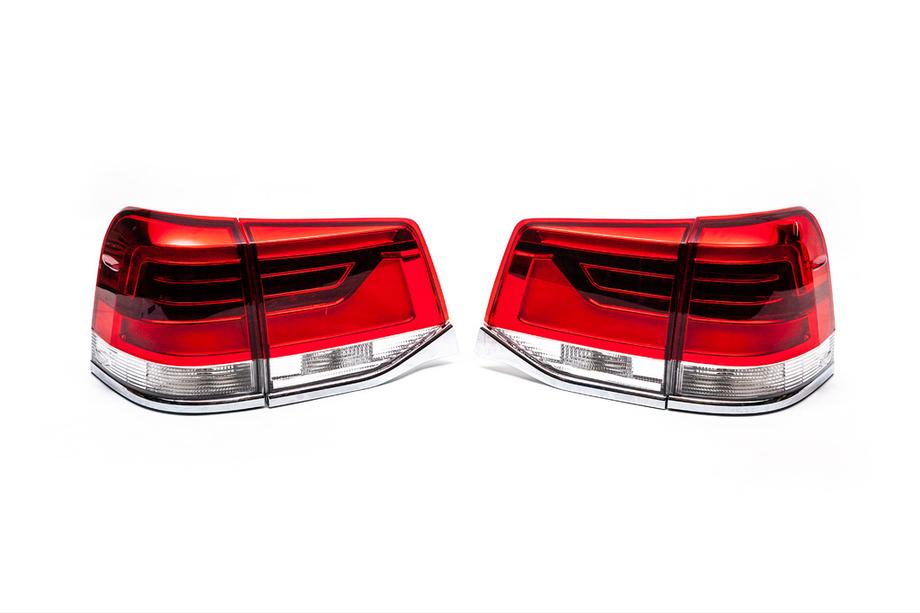 Toyota Land Cruiser 200 2007–2021 Aizmugurējie lukturi 2016-2021 (OEM standarts) Kreisais aizmugurējais ārējais lukturis (uz spārna) Foto 3