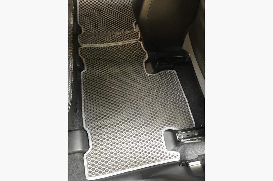 Toyota Rav 4 2013–2018 EVA auto paklājiņi (melni) Foto 4