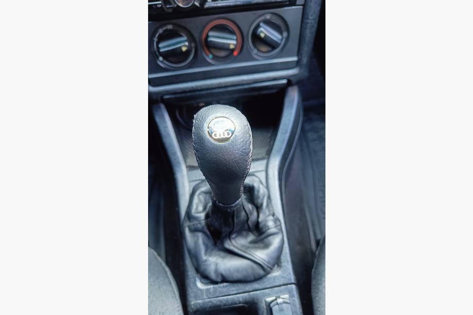 Audi Pārnesumu pārslēgšanas rokturis V2 (āda) Foto 3