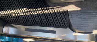 Toyota Land Cruiser 200 2007–2021 Salona iekšējo sliekšņu uzlikas ar apgaismojumu (4 gab.) foto 5