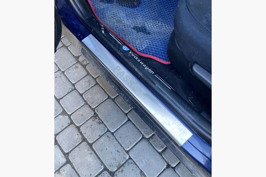 Volkswagen Passat B5 1997–2005 Durvju sliekšņu uzlikas Carmos (4 gab., nerūsējošais tērauds) Image