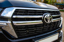 Toyota Land Cruiser 200 2007–2021 Virsbūves komplekts 2016-2021 (Executive 2021) Melna krāsa foto 16