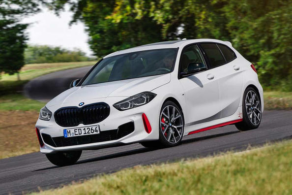 Prezentēts sportisks priekšpiedziņas hečbeks BMW 128ti