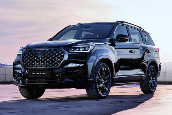 Publicēti jaunā SsangYong Rexton foto