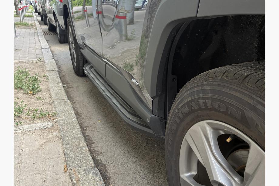 Toyota Rav 4 2019–2025 OEM V2B sānu sliekšņi (2 gab., alumīnijs) Foto 5
