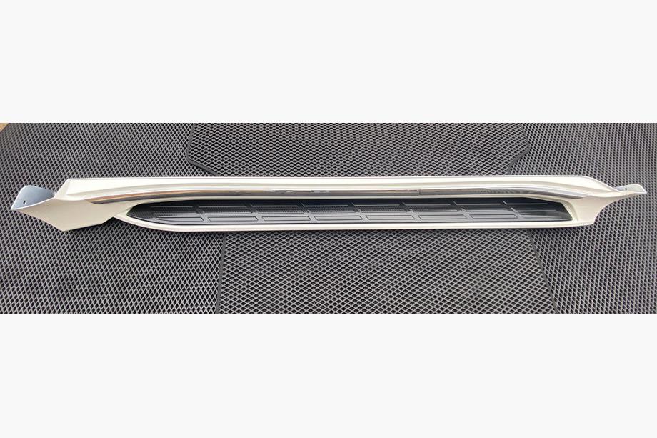 Toyota Land Cruiser 200 2007–2021 Sānu pakāpieni Exlusive (dizains 2021) Balta krāsa Foto 4