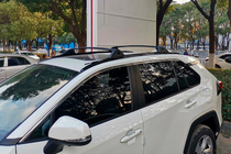 Toyota Rav 4 2019–2025 OEM šķērssijas integrētiem jumta reliņiem (2 gab.) foto 5
