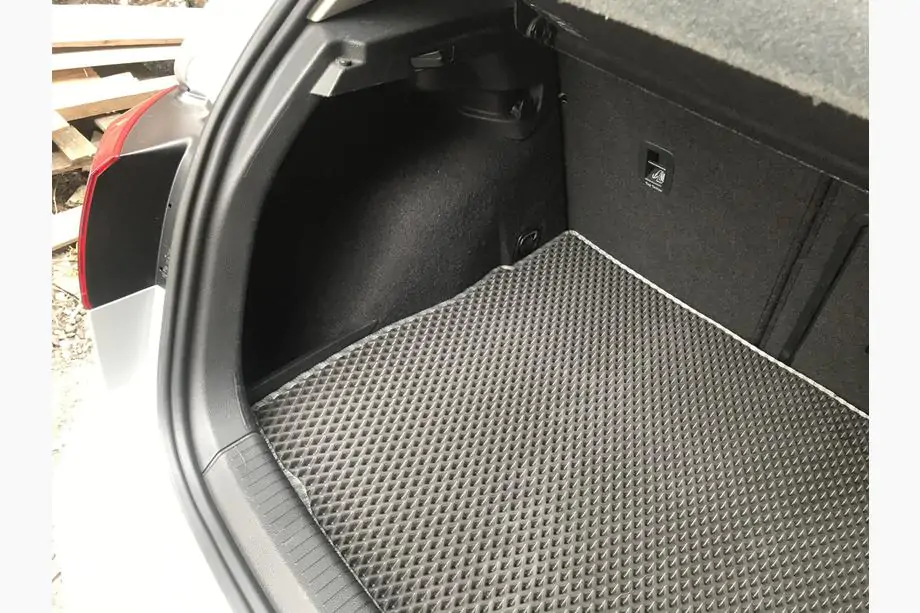 Volkswagen Golf 7/E-Golf 2012–2020 Bagāžnieka paklājiņš (HB, EVA, melns) Image
