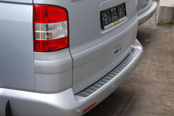 Hroma uzlika aizmugures bamperim Volkswagen T5 Multivan